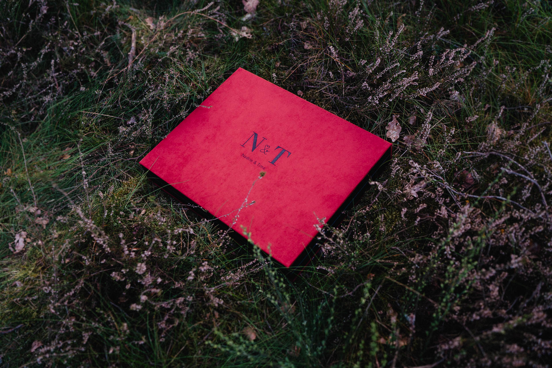 Handgefertigte edle Hochzeitsalben von Lisa & Andi Photography.