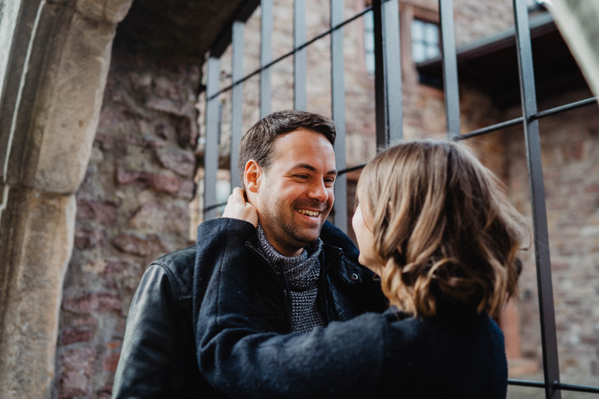 Paarshooting im Alten Schloss in Baden-Baden fotografiert von Lisa & Andi Photography.