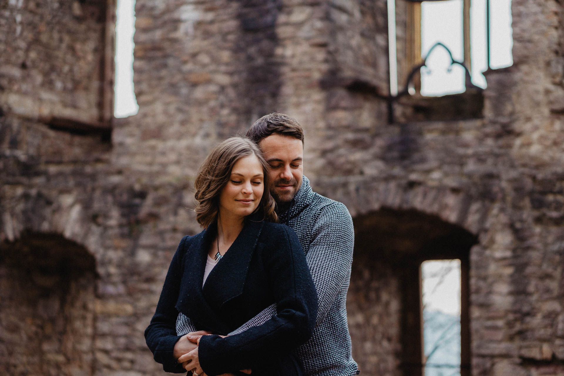 Paarshooting im Alten Schloss in Baden-Baden fotografiert von Lisa & Andi Photography.