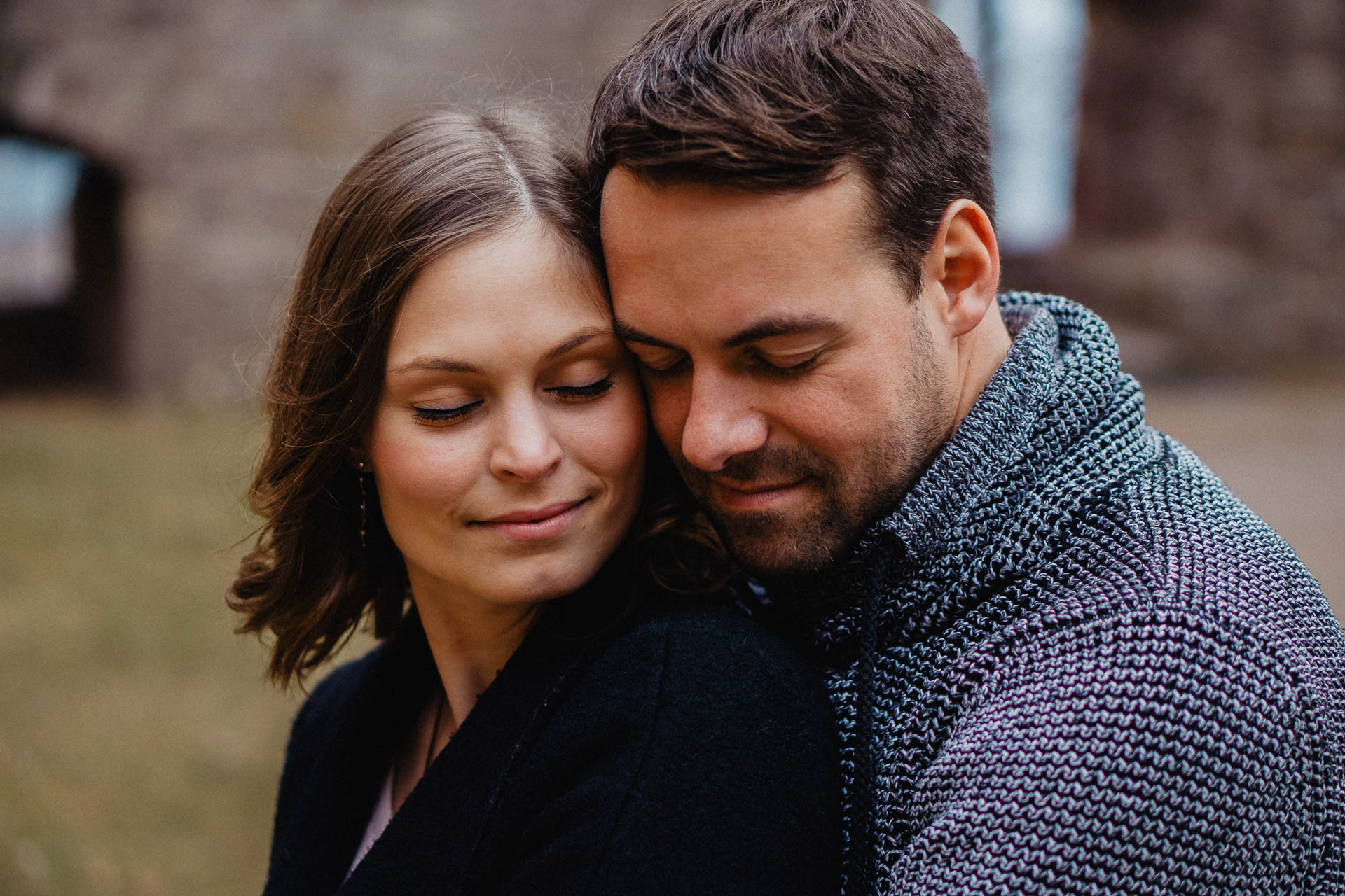 Paarshooting im Alten Schloss in Baden-Baden fotografiert von Lisa & Andi Photography.