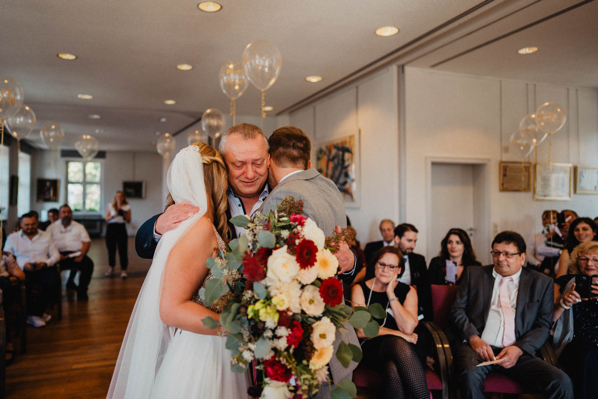 Sommerhochzeit auf dem Eckberg bei Kitchen and Soul fotografiert von Lisa & Andi Photography. Standesamtliche Trauung.