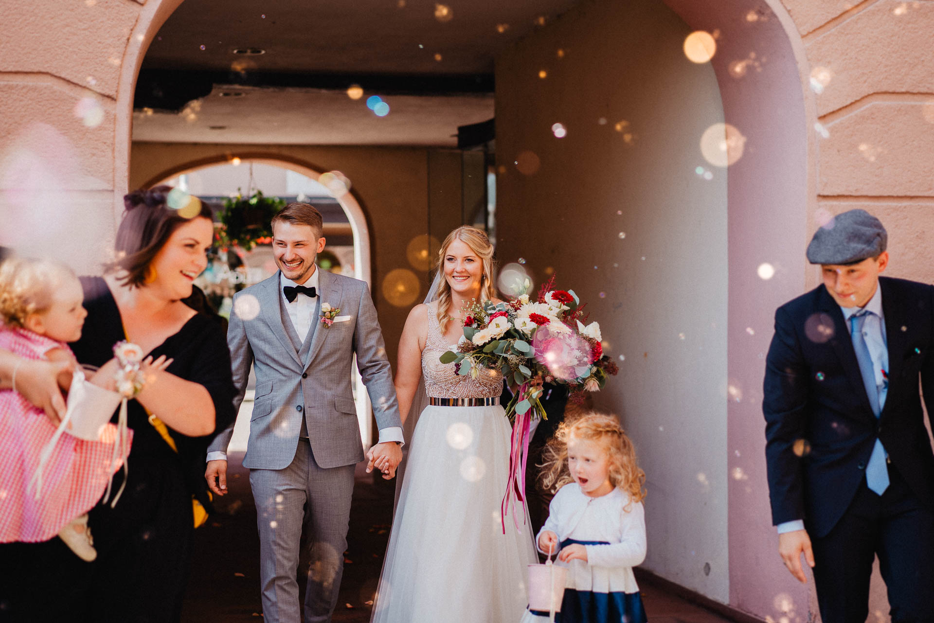 Sommerhochzeit auf dem Eckberg bei Kitchen and Soul fotografiert von Lisa & Andi Photography. Standesamtliche Trauung.