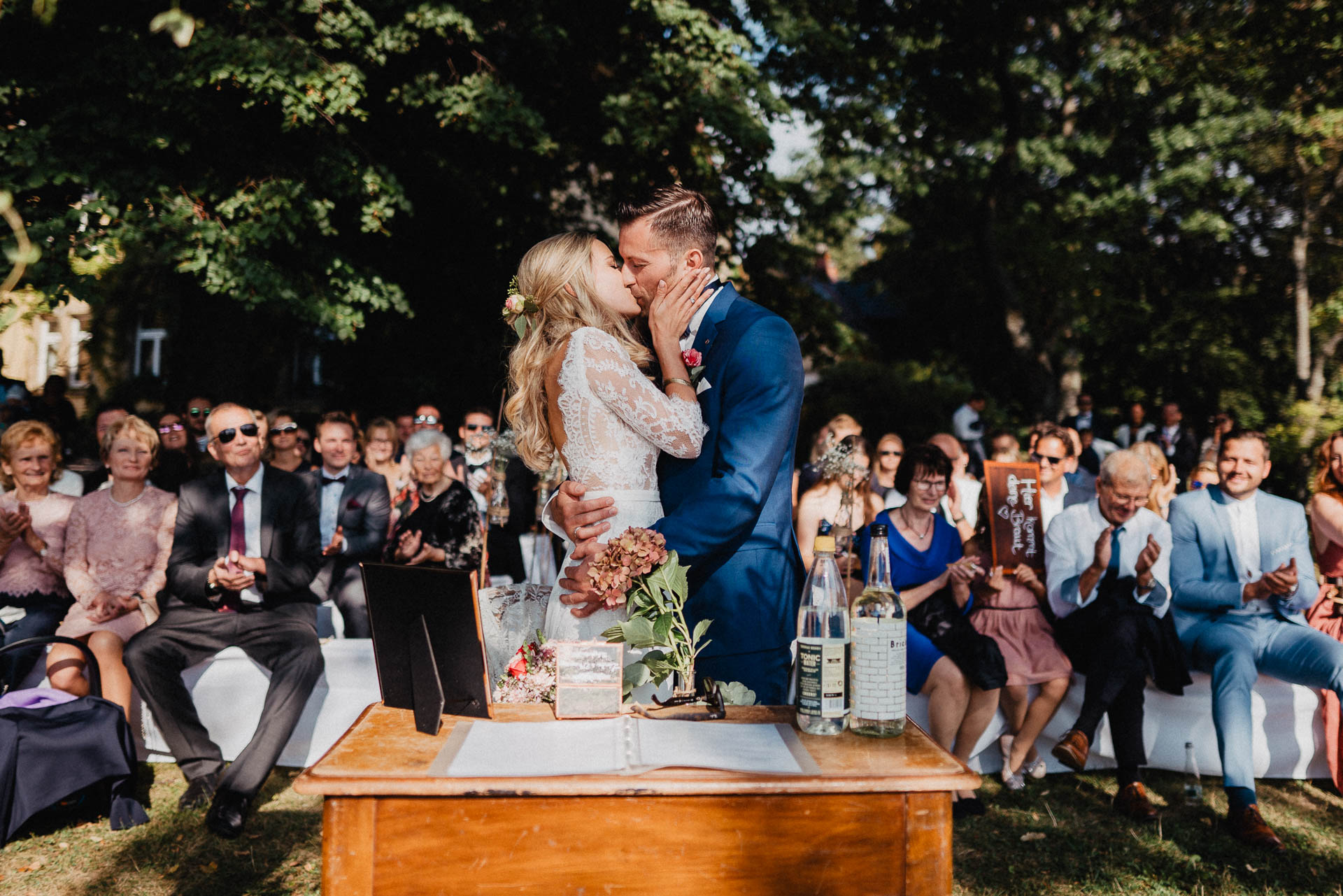Hochzeitsfotografie in Rastatt von Lisa & Andi Photography. Freie Trauung auf dem Weingut Nägelsförst.